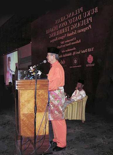 Dato-Sri-Abdullah-Badawi
